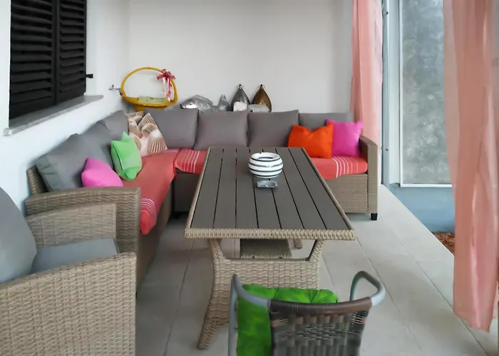 Apartment 1 Bedroom Lovely In