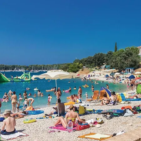 1 Bedroom Lovely In شقة بولا